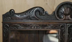 Bibliotheksschreibtisch aus geschnitzter englischer Eiche mit Messinggriffen mit Löwenkopf, 1860er