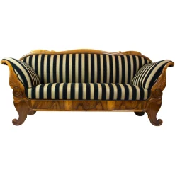Biedermeier Sofa aus Nussholz, Frühes 19. Jh.