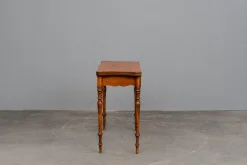 Biedermeier Spieltisch aus Nussholz, Mitte 19. Jhdt