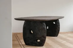Black Rock Esstisch von Atelier Benoit Viaene