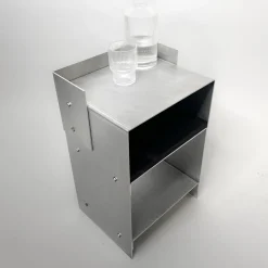 Blackwood Beistelltisch aus mattiertem Aluminium von Case Studios