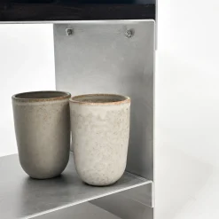 Blackwood Beistelltisch aus mattiertem Aluminium von Case Studios