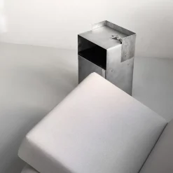 Blackwood Beistelltisch aus mattiertem Aluminium von Case Studios