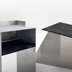 Blackwood Beistelltisch aus mattiertem Aluminium von Case Studios