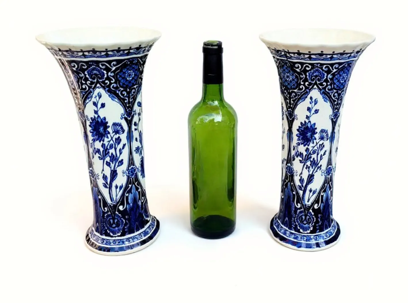 Blaue Delft Vasen in Trompeten-Optik von Boch Royal Sphinx Maastricht, 1960er, 2er Set