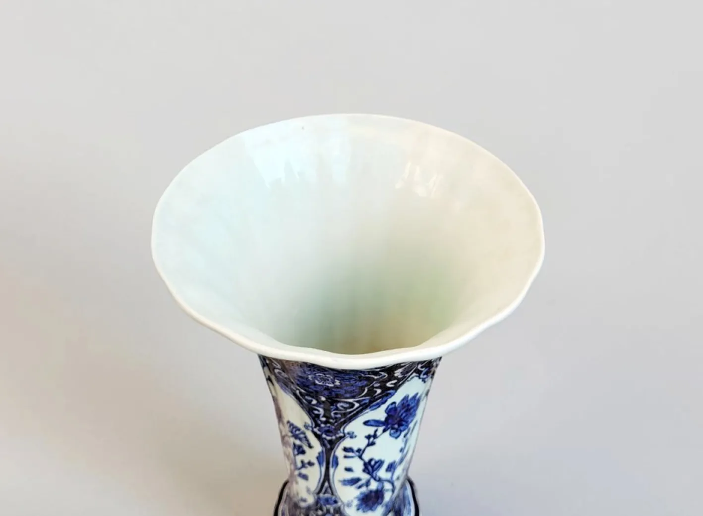 Blaue Delft Vasen in Trompeten-Optik von Boch Royal Sphinx Maastricht, 1960er, 2er Set