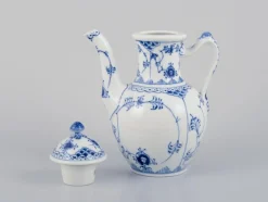 Blaue Kannelierte Kaffeekanne aus Porzellan von Royal Copenhagen, 1960er