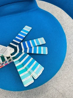 Blauer Biki Drehsessel von Toshiyuki Kita für Cassina