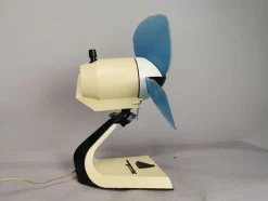 Blauer Mid-Century Tischventilator aus Kunststoff, Sowjetunion, 1969