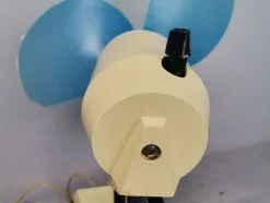 Blauer Mid-Century Tischventilator aus Kunststoff, Sowjetunion, 1969