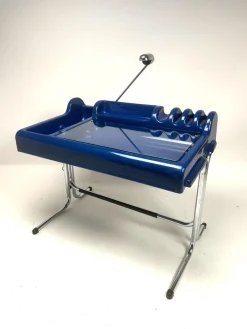 Blauer Orix Schreibtisch aus Kunststoff von Parigi & Prina für Molteni, Italien, 1970er