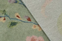 Blumenteppich in Grün und Blau von Rug&Kilim