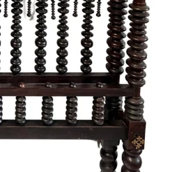 Bobbin Lace Bett aus edlem Holz, 17. Jh