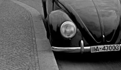 Brandenburger Tor mit dem Volkswagen Käfer, Deutschland, 1939