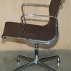 Brauner EA 108 Drehstuhl von Charles & Ray Eames