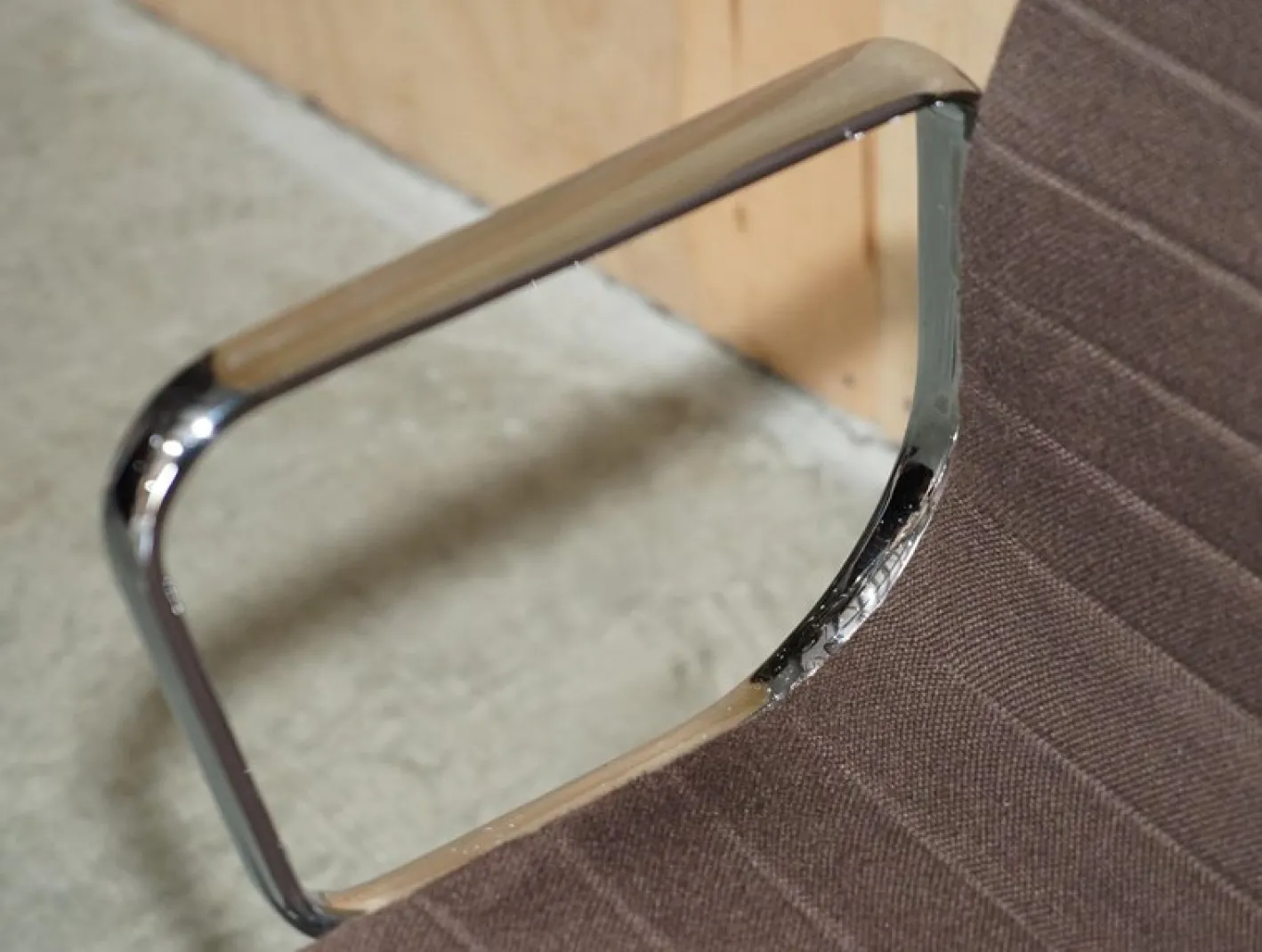 Brauner EA 108 Drehstuhl von Charles & Ray Eames