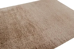 Brauner Teppich im spanischen europäischen Stil mit Blumenmuster von Rug&Kilim