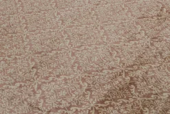 Brauner Teppich im spanischen europäischen Stil mit Blumenmuster von Rug&Kilim