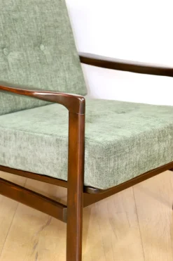 Brauner Vintage Armlehnstuhl aus Holz in grün-olivgrünem Jeans-Design von Z. Bączyk, 1970er