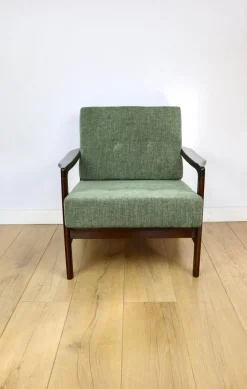 Brauner Vintage Armlehnstuhl aus Holz in grün-olivgrünem Jeans-Design von Z. Bączyk, 1970er