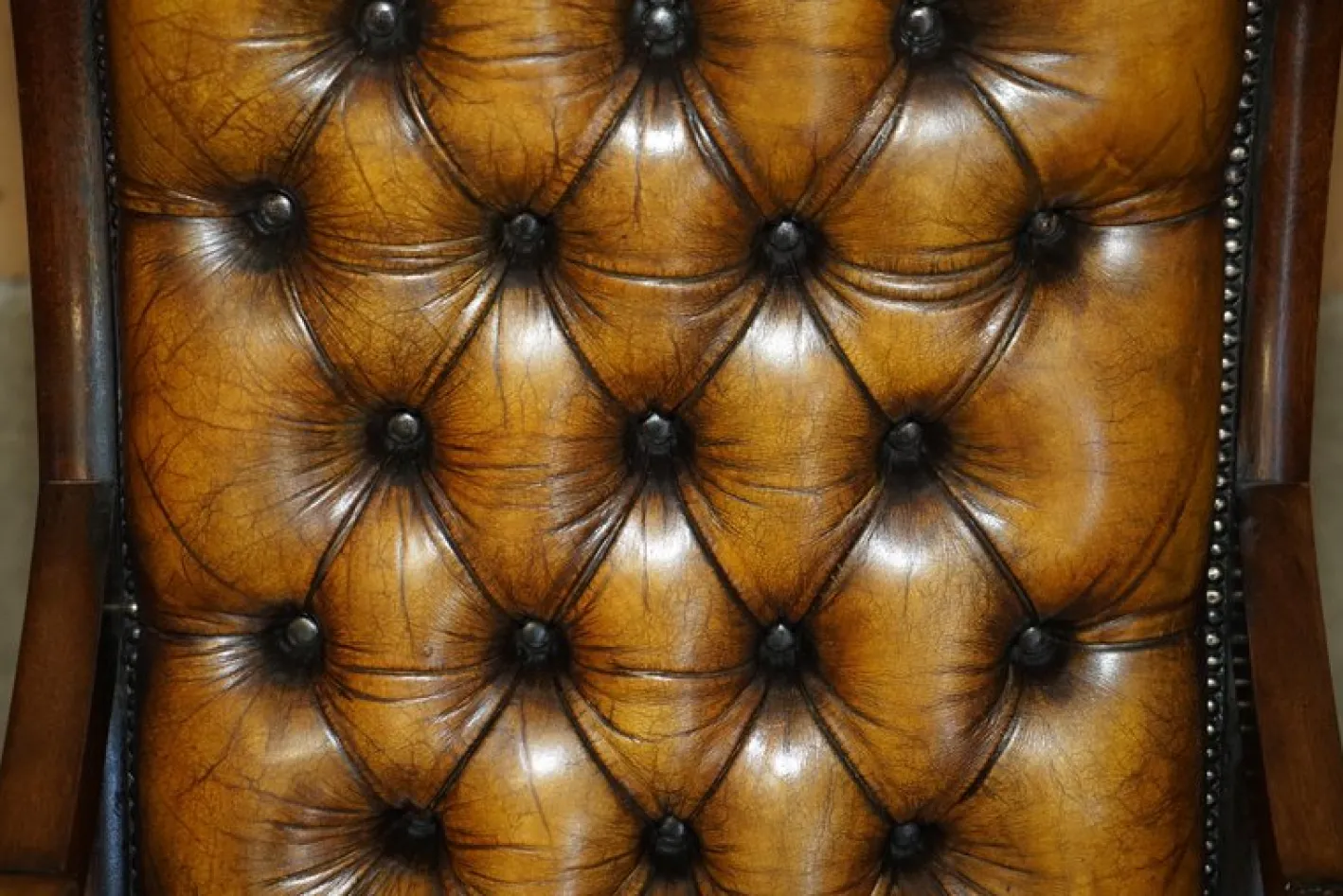 Brauner Vintage Chesterfield Schaukelsessel aus Leder