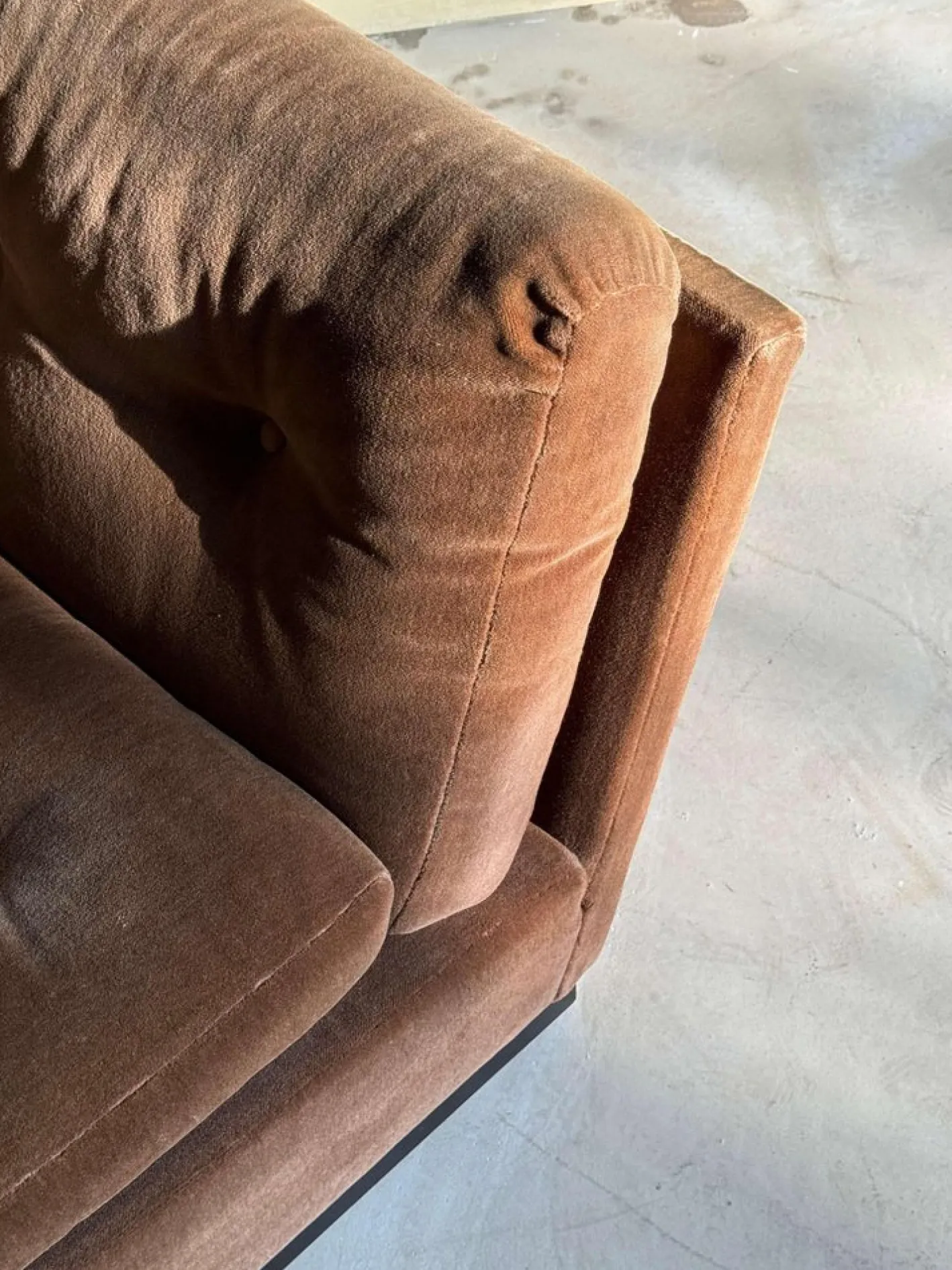 Braunes Samtsofa & Sessel von Paolo Caliari für Cassina, 1960er
