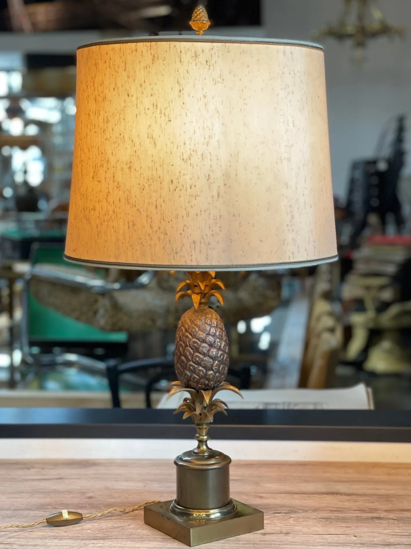Bronze Ananas Tischlampe, 1960
