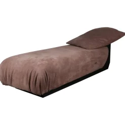 Brutal Daybed von Lucas Morten