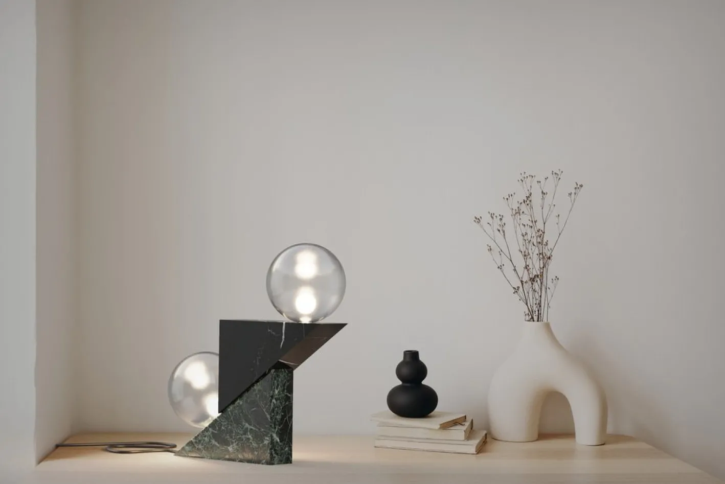 Brutalistische Clitemnestra Tischlampe aus Alpi Marmor & venezianischem Glas von CARCINO Design für October Gallery