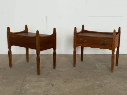 Brutalistische dänische Nachttische aus Eiche von Henning Kjærnulf, 1960er, 2er Set