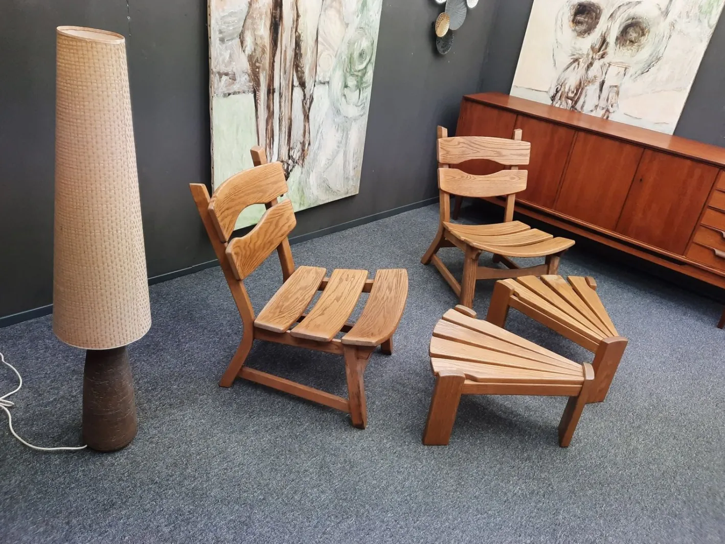 Brutalistische Eichenholzsessel und -fußhocker von Awa Holland für Awa Meubelfabriek, 1979, 4er-Set