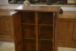 Brutalistischer Aranjou Kleiderschrank aus Ulmenholz, 1960er