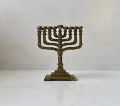 Brutalistischer Chanukka Menorah Kerzenhalter aus Bronze von Hen Holon, Israel, 1970er