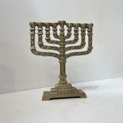 Brutalistischer Chanukka Menorah Kerzenhalter aus Bronze von Hen Holon, Israel, 1970er