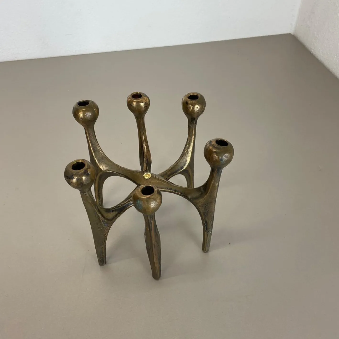 Brutalistischer deutscher Mid-Century Kerzenhalter aus Bronze von Michael Harjes, 1960er