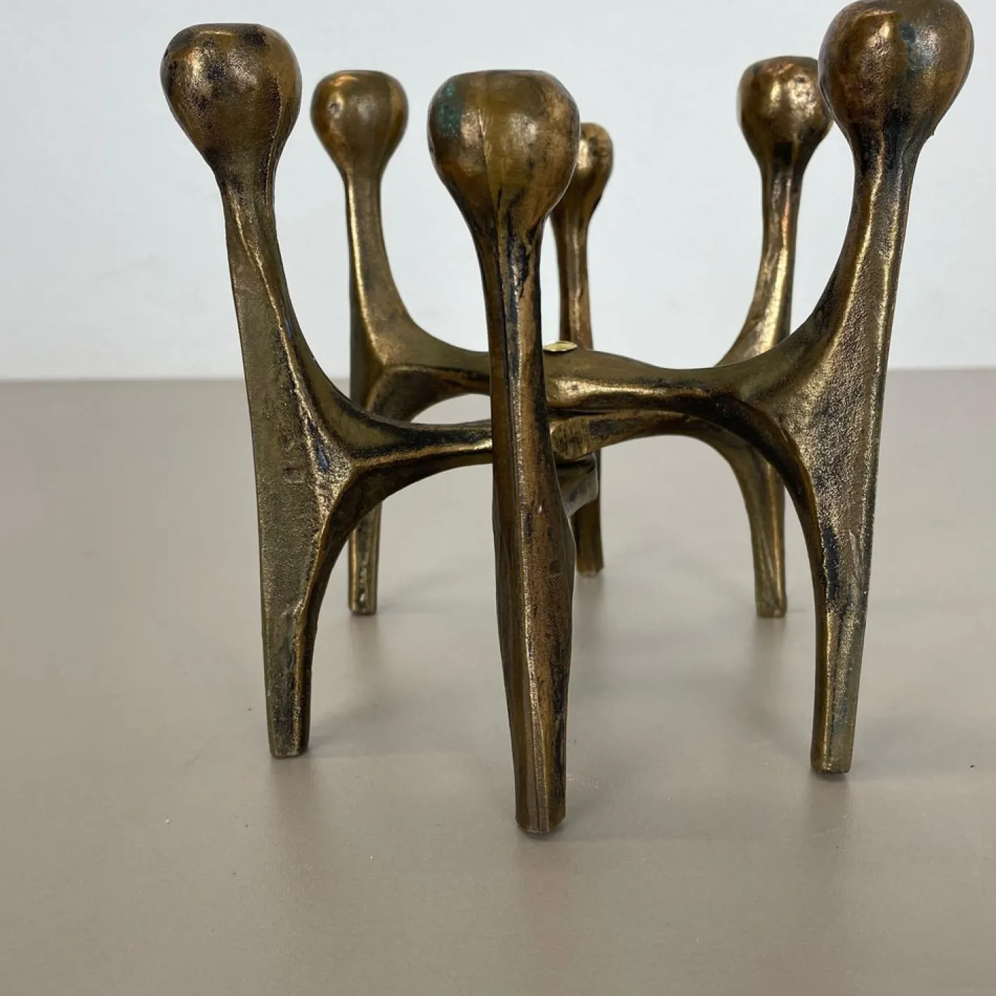 Brutalistischer deutscher Mid-Century Kerzenhalter aus Bronze von Michael Harjes, 1960er