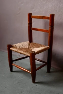 Brutalistischer Kinderstuhl aus Stroh, 1970er