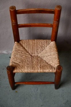 Brutalistischer Kinderstuhl aus Stroh, 1970er