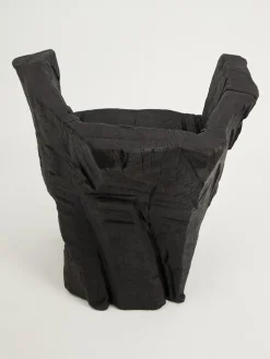 Brutalistischer skulpturaler Armhair von Logniture