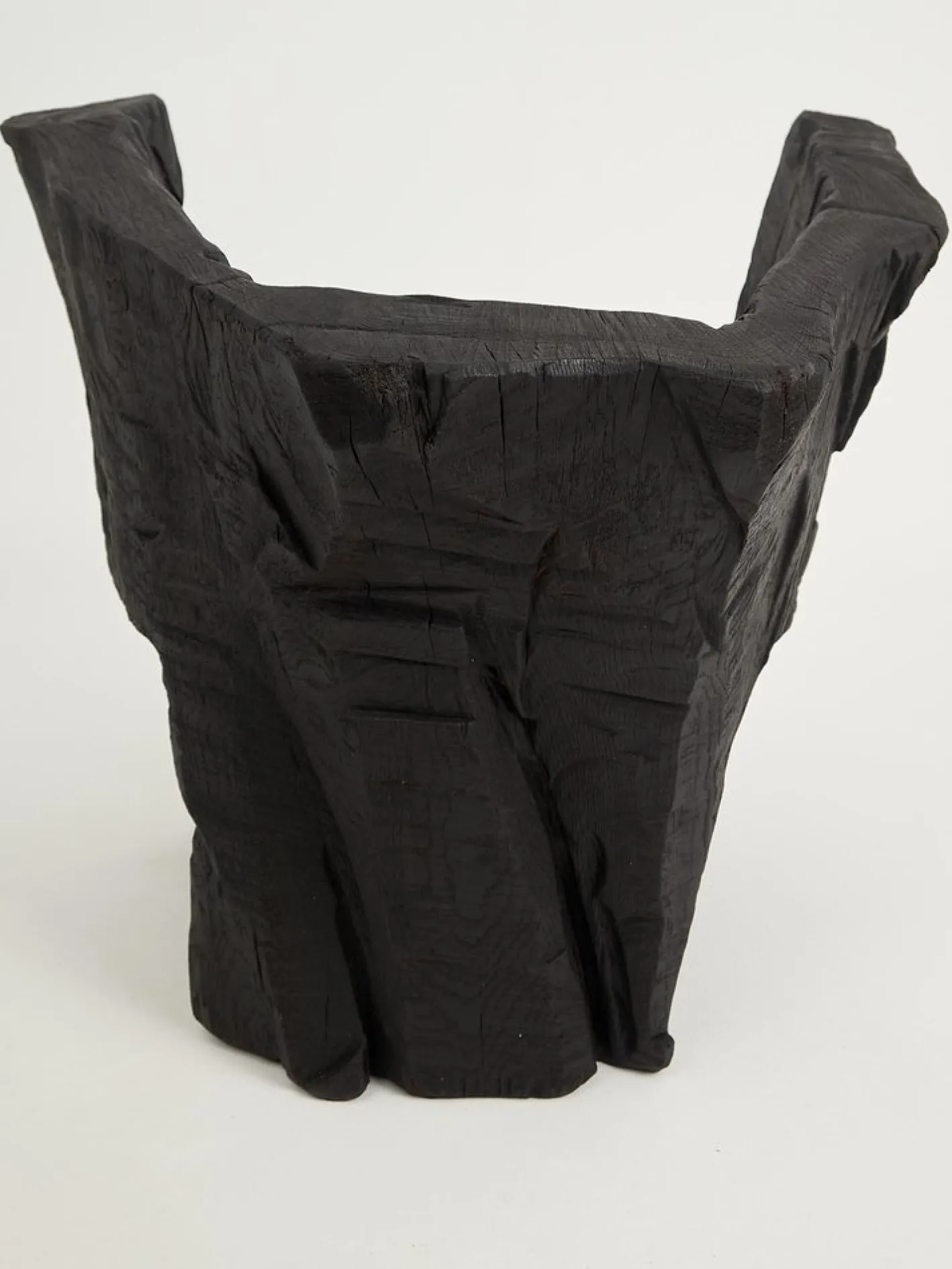 Brutalistischer skulpturaler Armhair von Logniture