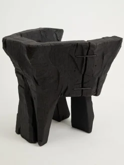 Brutalistischer skulpturaler Armhair von Logniture