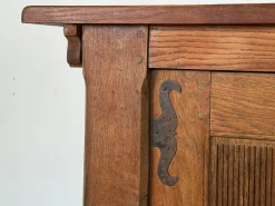 Brutalistisches französisches Sideboard aus Eiche, 1930er