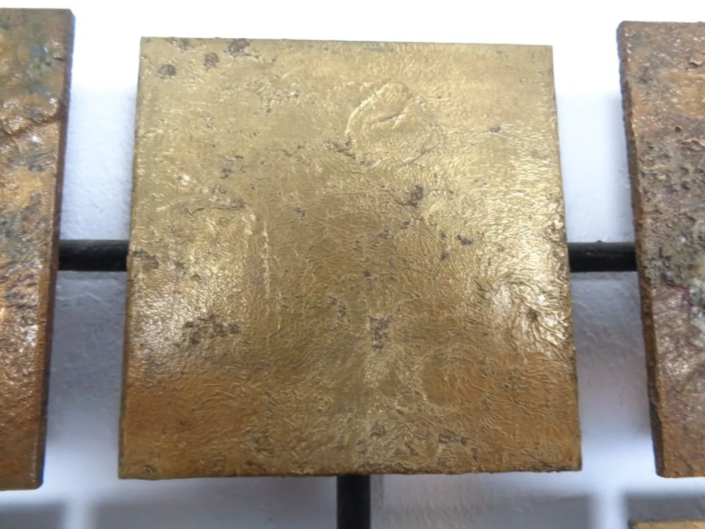Brutalistische Wandtafel aus Metall, 1960er