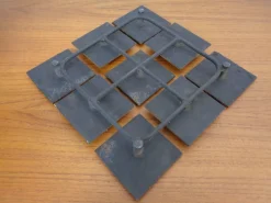 Brutalistische Wandtafel aus Metall, 1960er