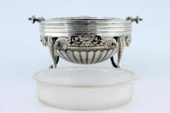 Butterdose in gummiertem Silber