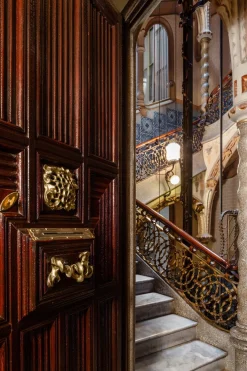 Calvet Türgriff aus Poliertem Messing von Antonio Gaudi für BD Barcelona