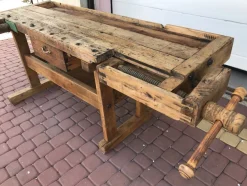 Carpenters Werkbank mit Schublade und Ablage, 1900er