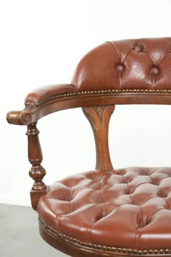 Chesterfield Bürostuhl aus Rindsleder