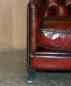 Chesterfield Suite Sessel & Sofa aus vollständig handgefärbtem Bordeaux-Leder, 3 . Set