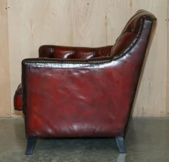 Chesterfield Suite Sessel & Sofa aus vollständig handgefärbtem Bordeaux-Leder, 3 . Set